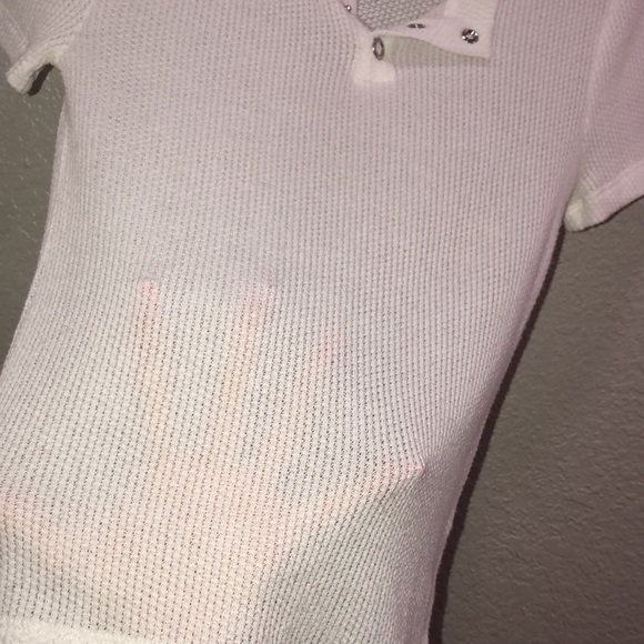 A cute sheer white top - Picture 2 of 4